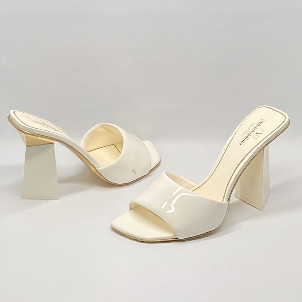 Valentino Garavani One Stud Hyper Slide Sandals In Patent Leather size 38.5